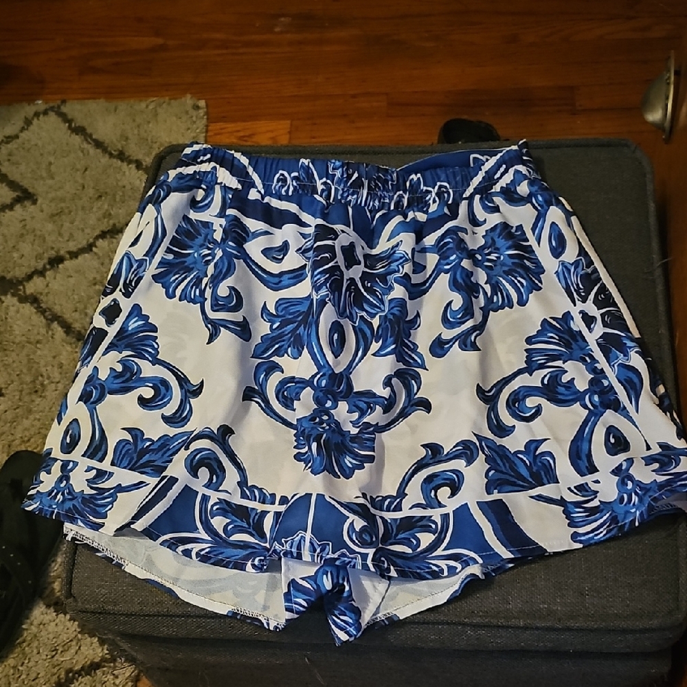 Blue and White Patterned Women's Skorts